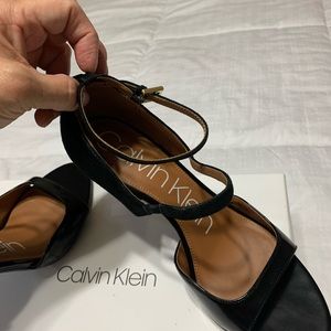 Calvin Klein Beautiful sandals Excellent condition